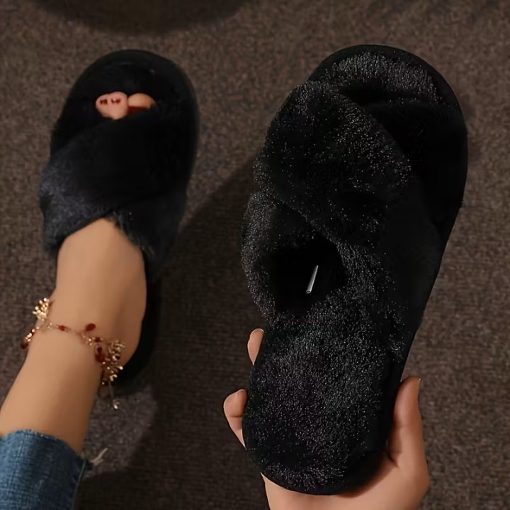 شباشب منزلية نسائية شتوية فائقة النعومة
